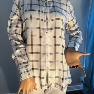 Black and White Ladies Button Down